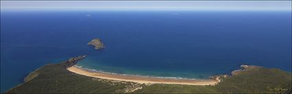 Beach - Cape Manifold - Byfield National Park - QLD (PBH4 00 18630)